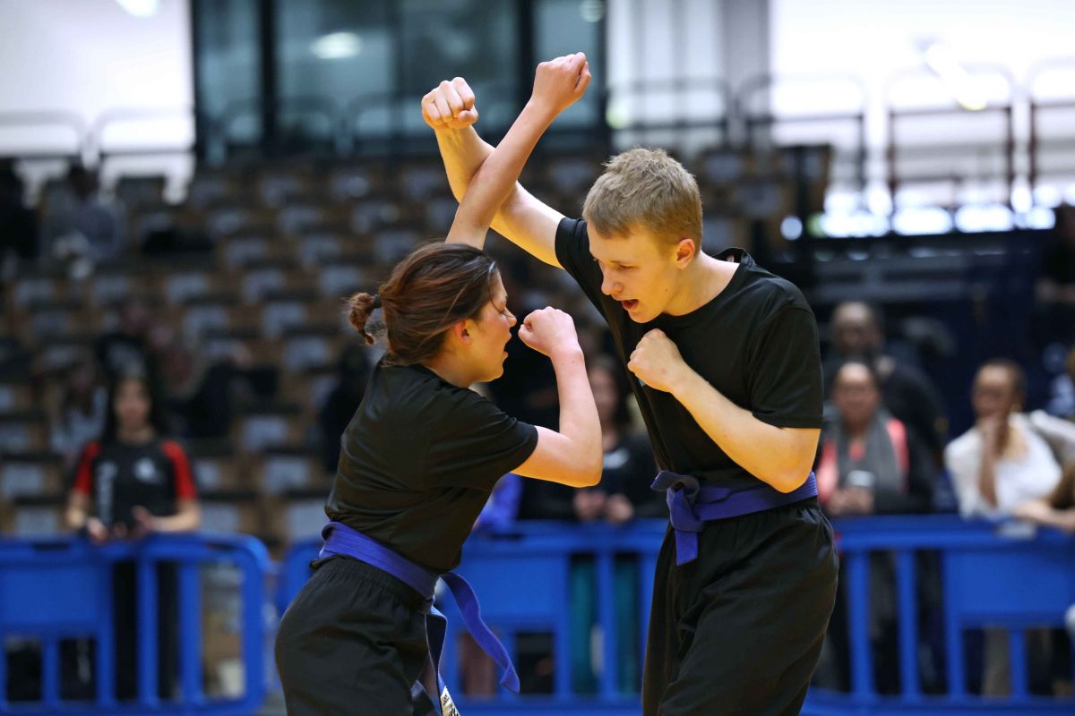 Anne-Lise Fenouil Lochlann McPhail KRAV BQ